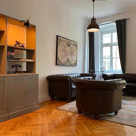 Industrial Apartment Schlossberg リンツ エクステリア 写真