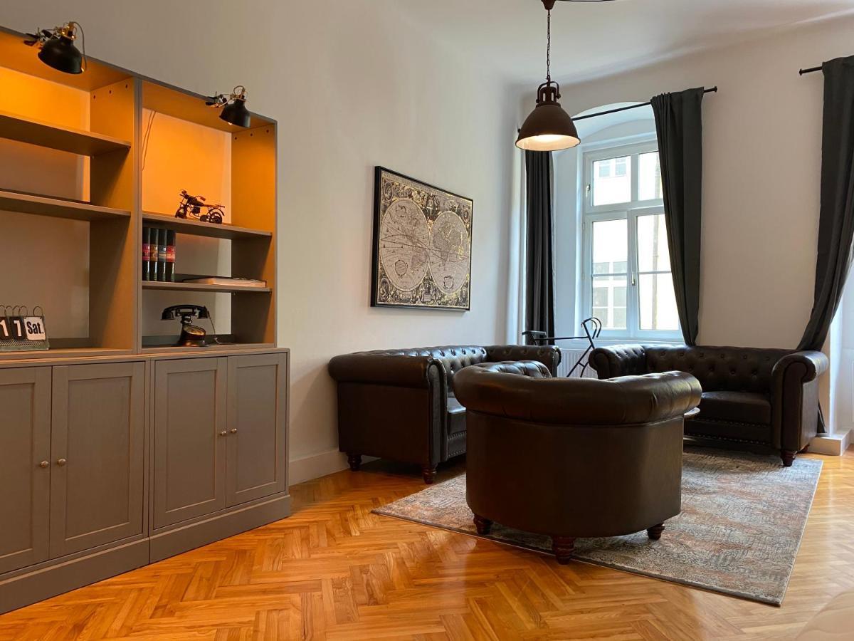 Industrial Apartment Schlossberg リンツ エクステリア 写真