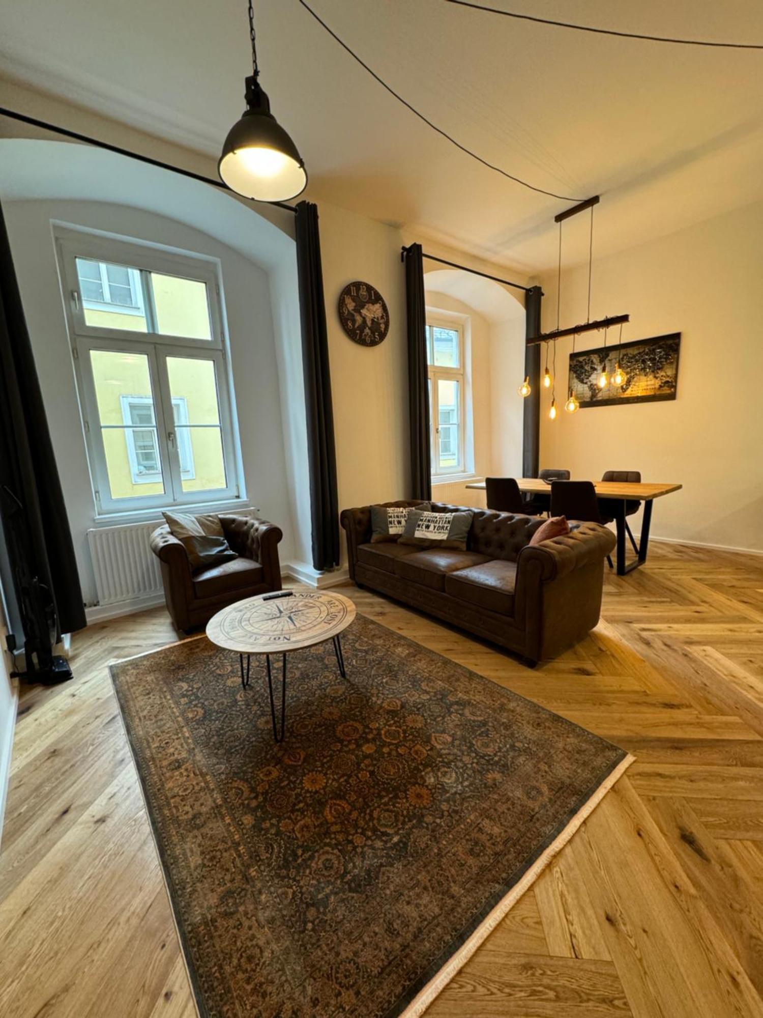Industrial Apartment Schlossberg リンツ エクステリア 写真